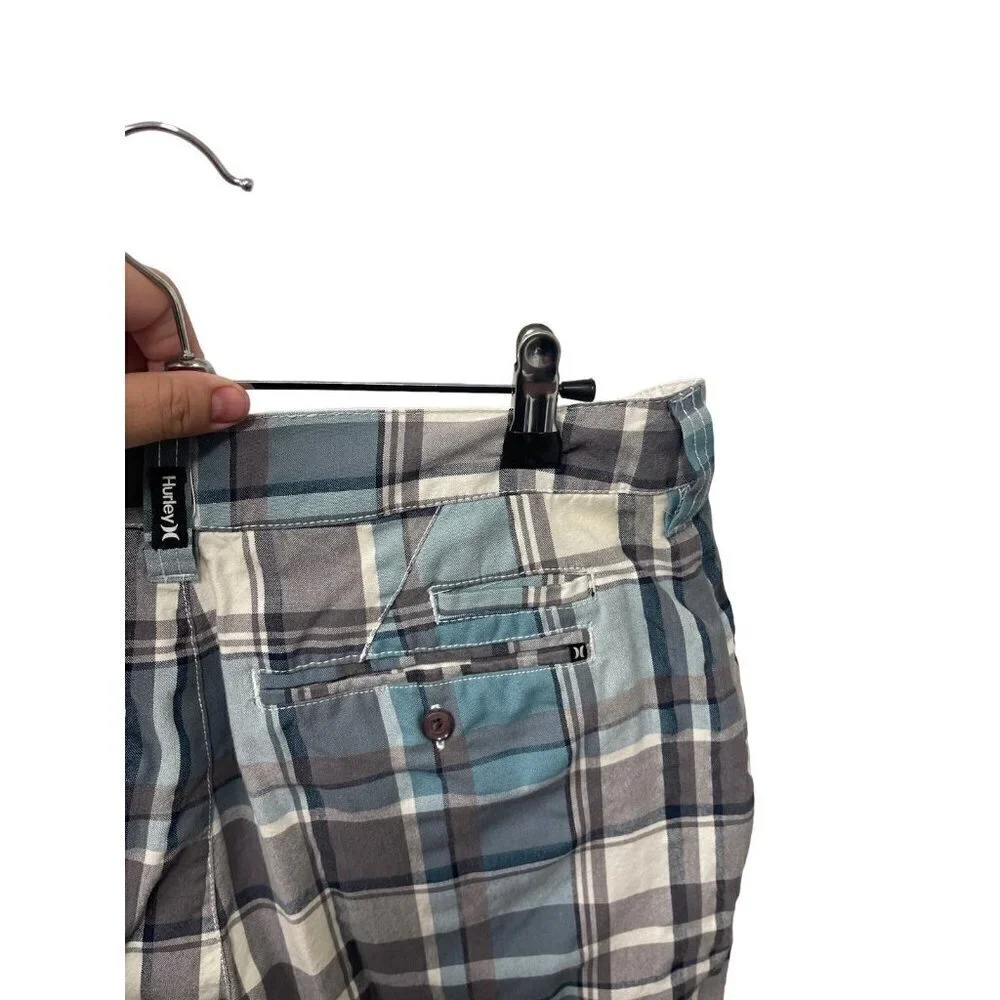 Hurley Buckle Plaid Chino Shorts Men’s Size 30 Waist